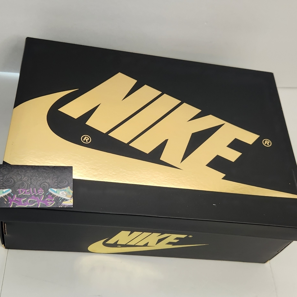 Air Jordan 1 Retro - Picture 4 of 7